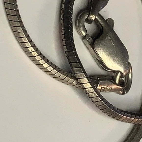 Silver and Amber Pendant Necklace. Stamped. Such a beautiful piece! - Picture 4 of 8